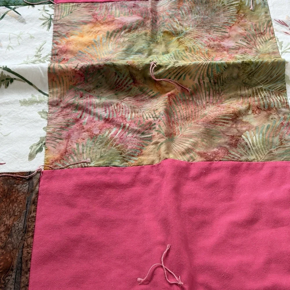 Vintage Handmade Patchwork Quilt Hummingbird Floral Cottage Lap Quilt 34in